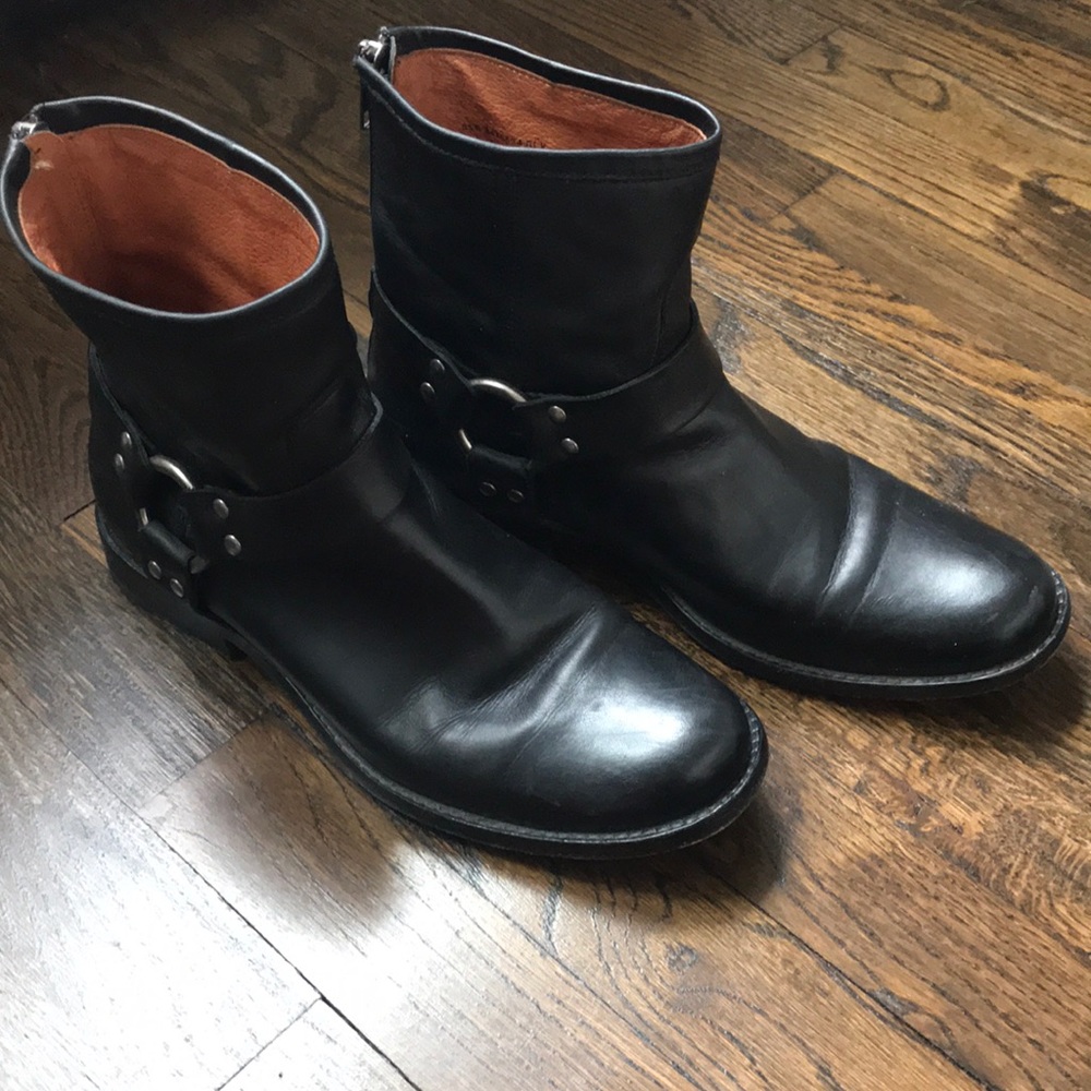 The perfect little black Frye boots